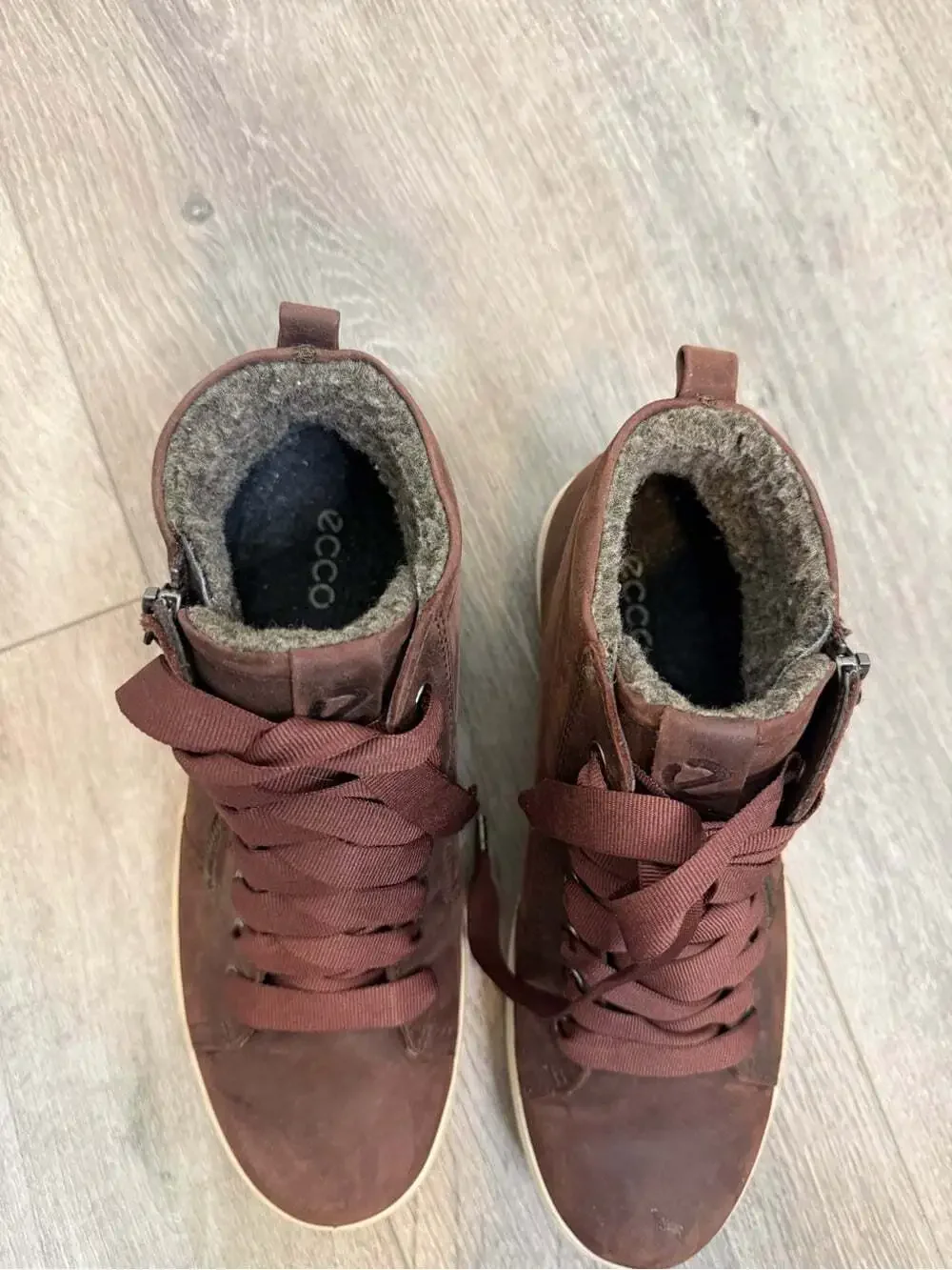 Ecco Brown Leather High-Top Sneakers size 40